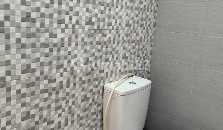 Turun Harga di Jual Rumah Rapi di Taman Palem