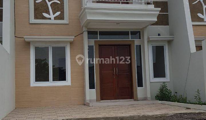 Rumah 2 Lantai Hertasning Depan Citraland 2