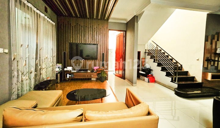 Rumah Bagus Siap Huni 2 Lantai Di Buah Batu, Bandung Shm