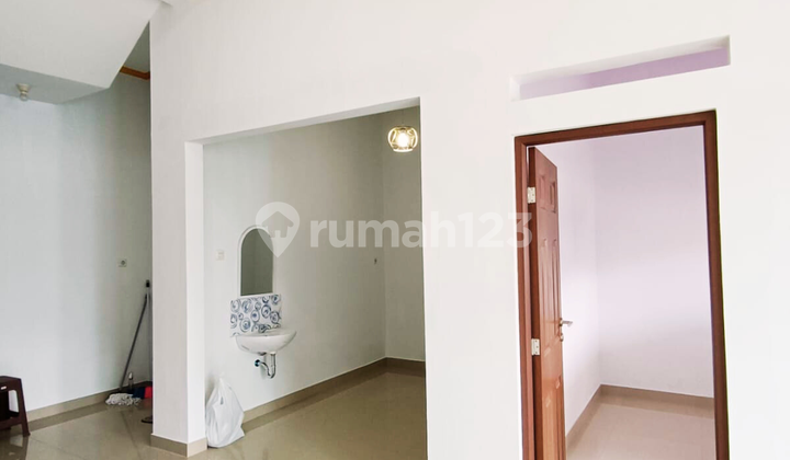 Ready-to-Occupy House in Pinus Regency, Bandung, with Certificate of Ownership