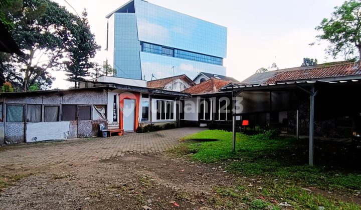 Bonus Land with House in Pasteur, Bandung with Freehold Title (SHM) 2