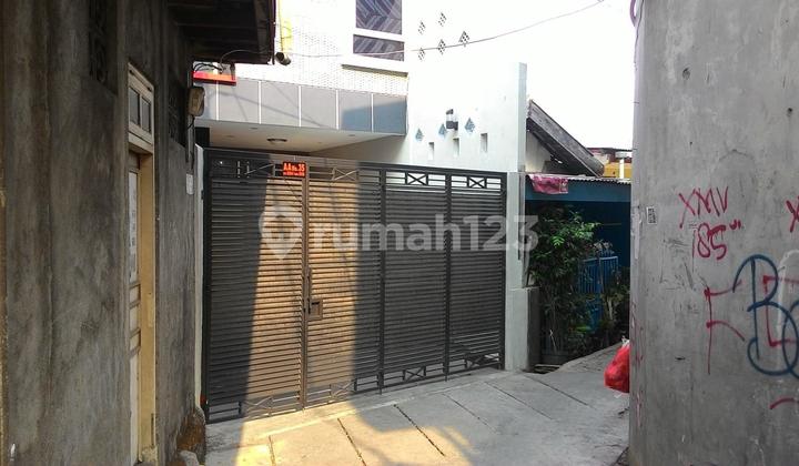 Dijual Kantor/Rumah 2 Lantai di Jl Tentara Pelajar di Sebrang Patal Senayan – Jakarta Selatan Dijual Kantor/Rumah 2 Lantai di Jl Tentara Pelajar di Sebrang Patal Senayan – Jakarta Selatan