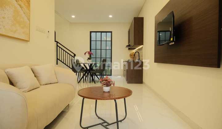 Rumah Baru Rapi & Elegan-Tinggal Masuk, Semua Sudah Tersedia!