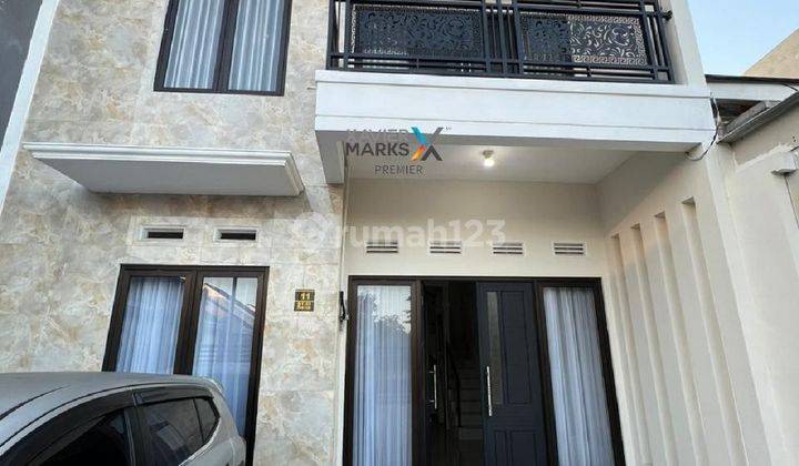  Rumah Modern Minimalis 2 Lt Puriwarna Saptorenggo Pakis Malang 1