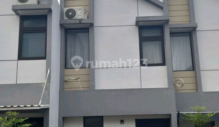 Rumah M House Araya Malang Dekat Kampus Binus 
