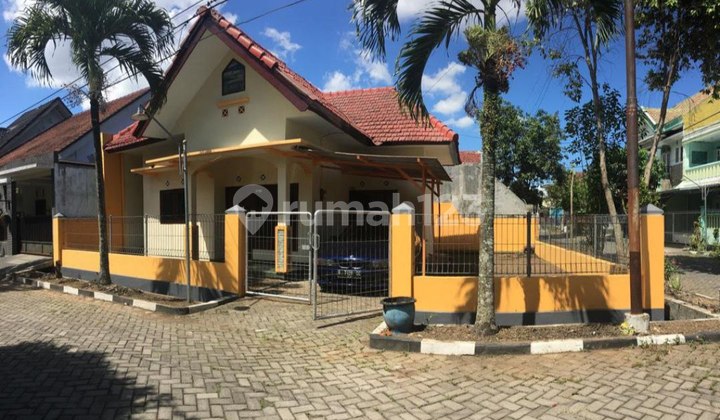 Rumah Hook Perumahan Bumi Meranti Wangi Blimbing Malang 1