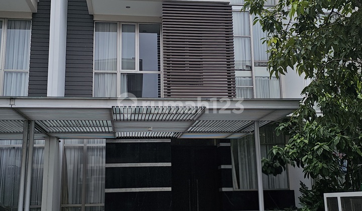 Rumah Golf Island Cluster Mozart Signatures Semifurnish