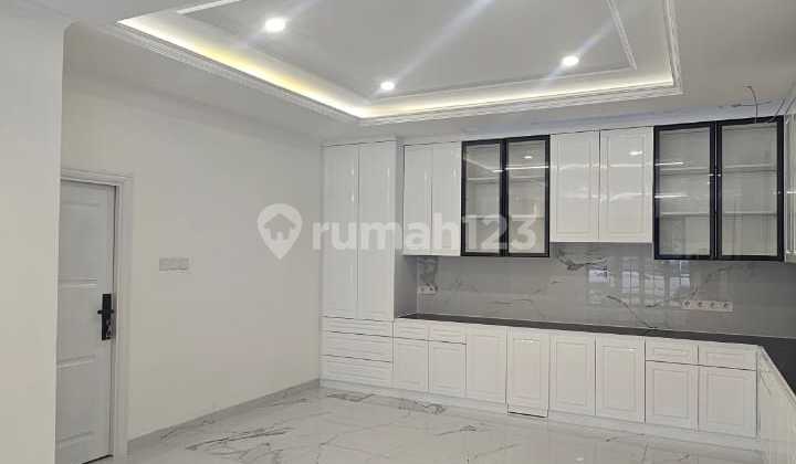 Golf Lake Residence Full Renovasi 3.5 Lantai 2