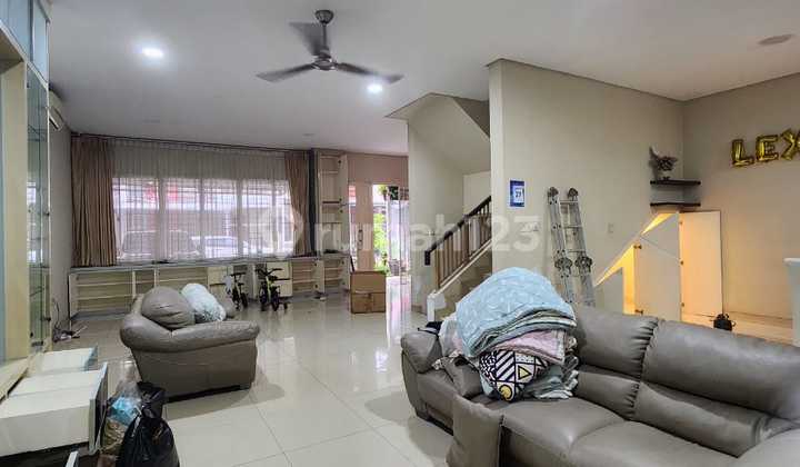Golf Lake Residence Semi-furnished 8 X 20 Ready to Occupy