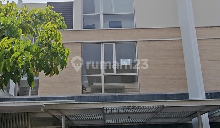 Golf Island Cluster Chopin 10 X 30 Rumah Mewah