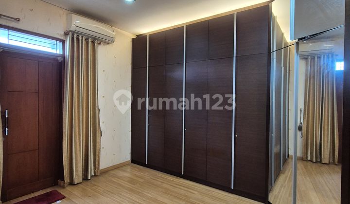 For Sale: Beautiful Hawaiian House Fully Furnished 3.5 Floors Move-In Ready 2