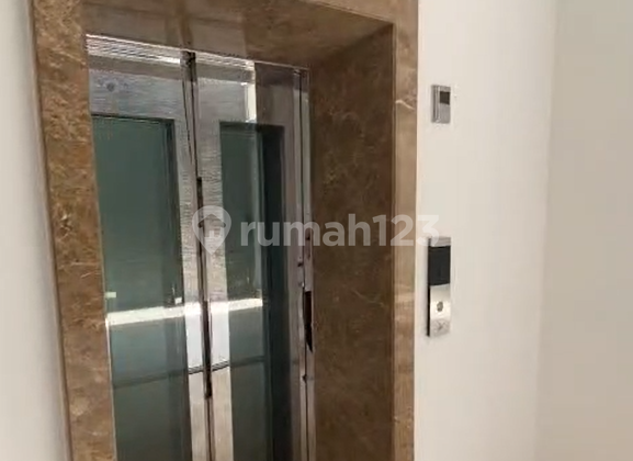 For Rent: The Chopin Signature House at Golf Island PIK with Luxury Elevator For Rent: The Chopin Signature House at Golf Island PIK with Luxury Elevator