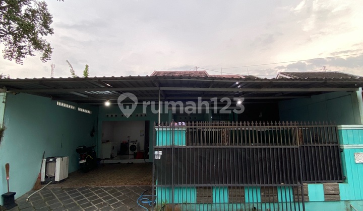 Beli Rumah Bonus Usaha Laundry Siap Huni 1