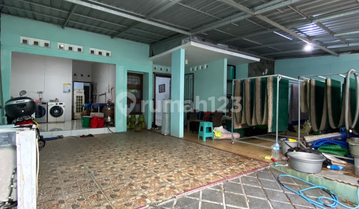 Beli Rumah Bonus Usaha Laundry Siap Huni 2