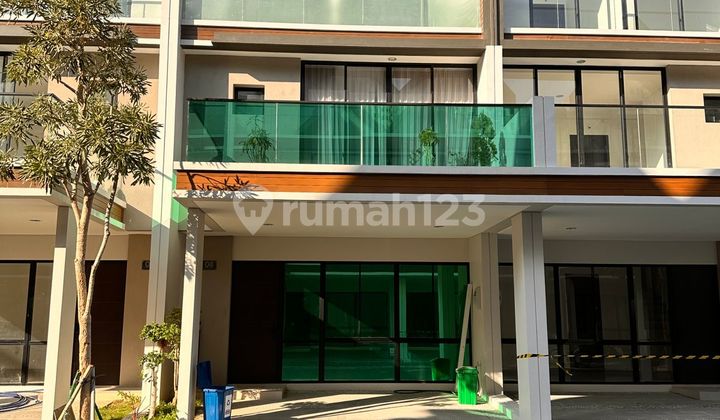 Disewakan Rumah Osaka Residence PIK2, Tangerang Disewakan Rumah Osaka Residence PIK2, Tangerang