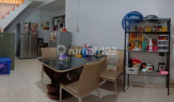 Selling a Nice and Cheap Strategically Located House. In Mangga Besar 2