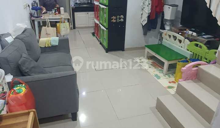 Jual Cepat Rumah Strategis.3lantai.minimalis Semi Furnish di Jelambar Jkt Brt 2