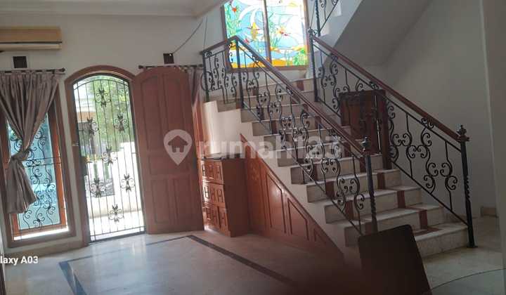 For Immediate Sale: Luxury House, Good, Strategic Location, No Flooding in Villa Danau Indah Kirana, North Jakarta 2