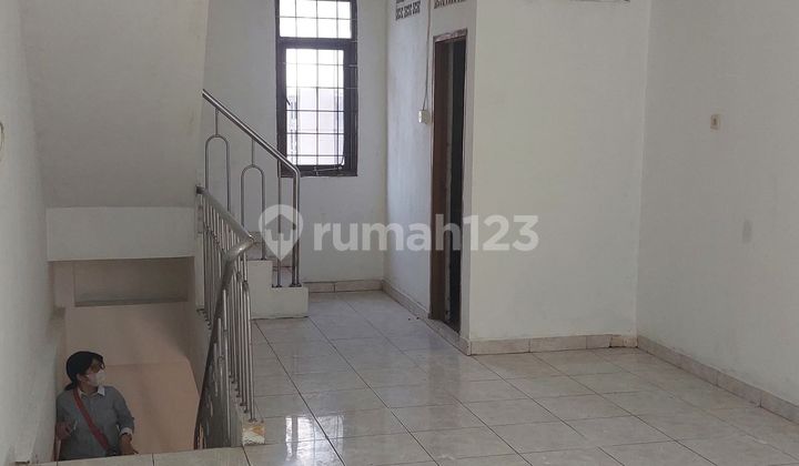 Sewakan Rumah Bagus bisa Buat Usaha.strategis,Pinggir Jl,Di Kebonjeruk Mabes 2