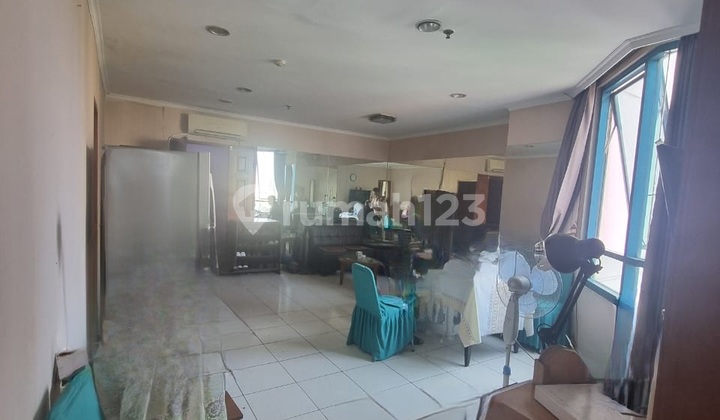 Quick Sale Furnished 3-Bedroom Apartment in Pangeran Jayakarta, Central Jakarta