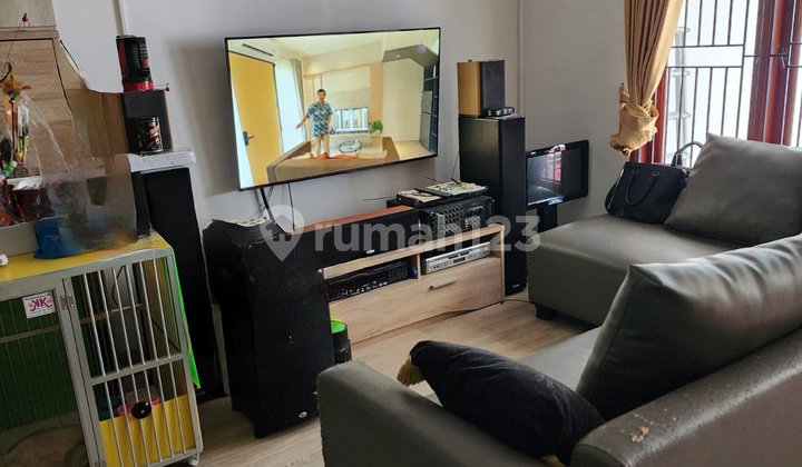 For Sale Quick Ready-to-Occupy House in Johar Baru. Strategic Location. 2