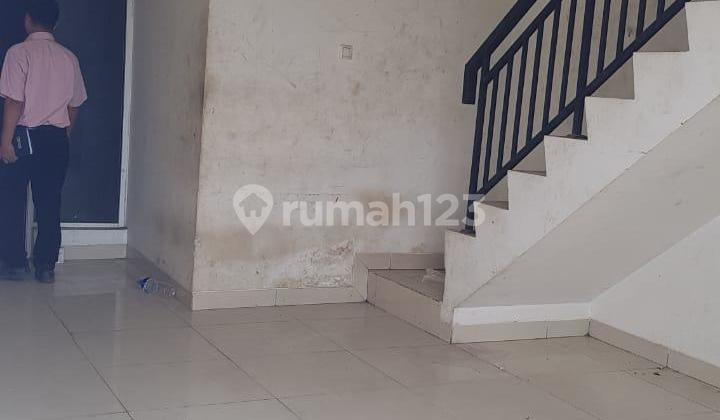 For Immediate Rent: Large, Strategic, Affordable Warehouse in Daerahmogot For Immediate Rent: Large, Strategic, Affordable Warehouse in Daerahmogot