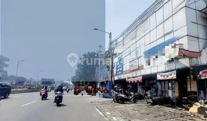 Posisi Strategis, Pinggir Jalan Posisi Strategis, Pinggir Jalan