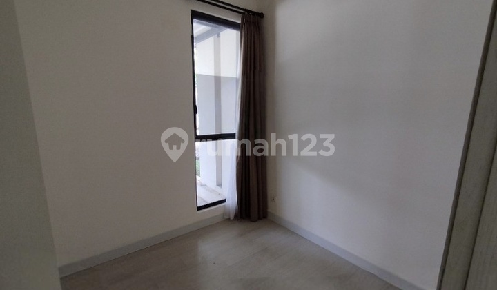 Strategis, Asri, Jalan Lebar 2