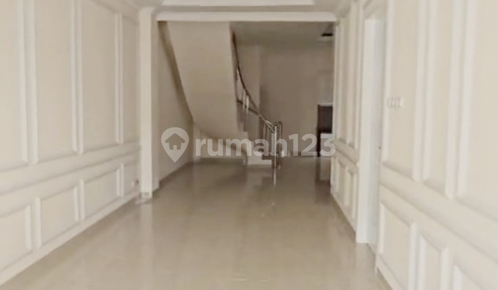 Aman, Strategis, Akses Transportasi 1