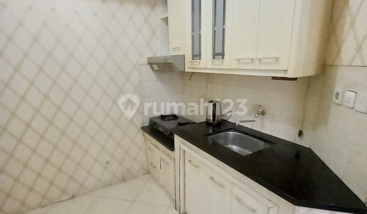 Strategis, Aman, Banyak Akses Transportasi Furnished Strategis, Aman, Banyak Akses Transportasi Furnished