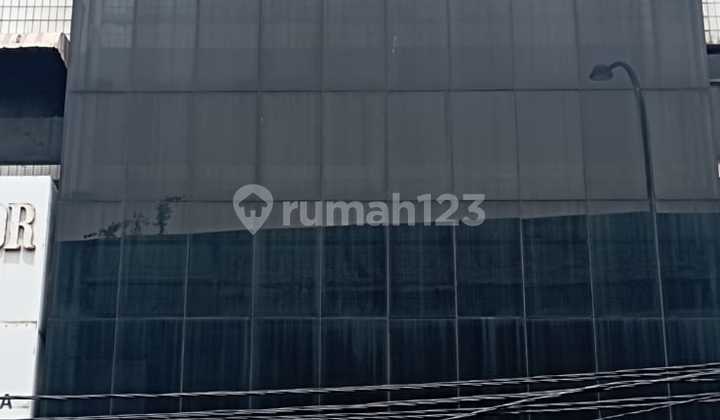 Lokasi Strategis Pinggir Jalan,Cocok untuk Usaha/Kantor 2