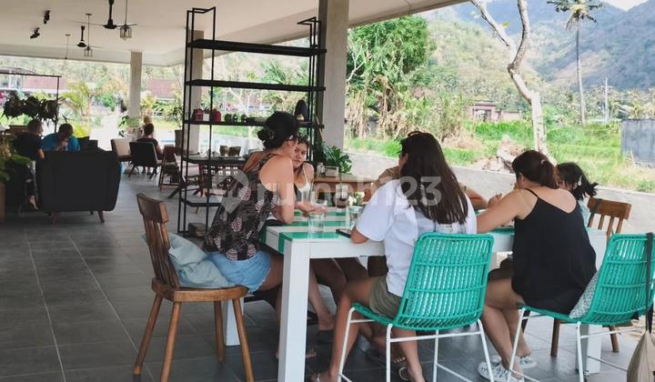 For rent or take over: Fully equipped cafe in Amed