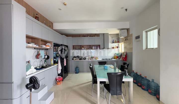 Dijual Apartemen Moi French Walk, Kelapa Gading Apartemen 3 Kamar Tidur Semi Furnished
