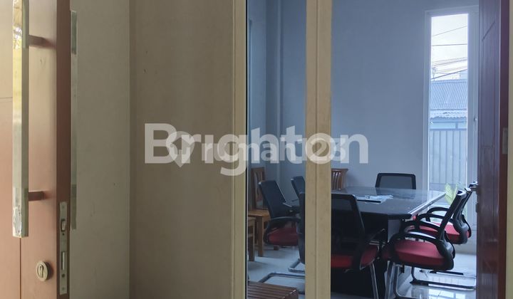 RUMAH MEWAH BERNUASA ASRI DAN NYAMAN 2