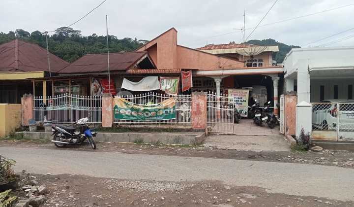 Luxury House in the Center of Padang City 2