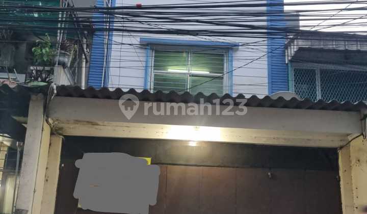 Ready-to-Occupy and Strategic House at Jembatan.5.