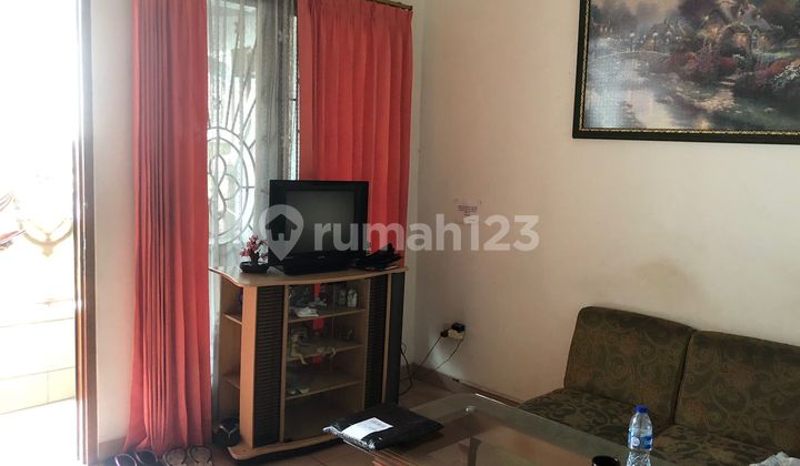 Rumah Istimewa Edisi Turun Harga di Tomang