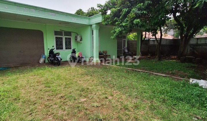 Rumah Hook 305M² Jalan Kaki ke Stasiun Pondok Ranji, Kost, Usaha. SHM