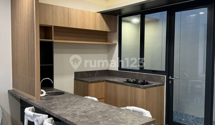 For Sale Semi-Furnished Hook House in Tanakayu BSD, Price 2.5M