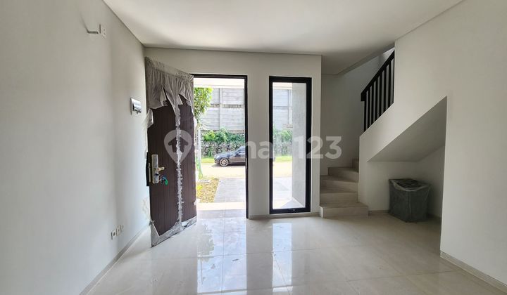 For Rent: New House Facing Park in Kebayoran, Bintaro 2