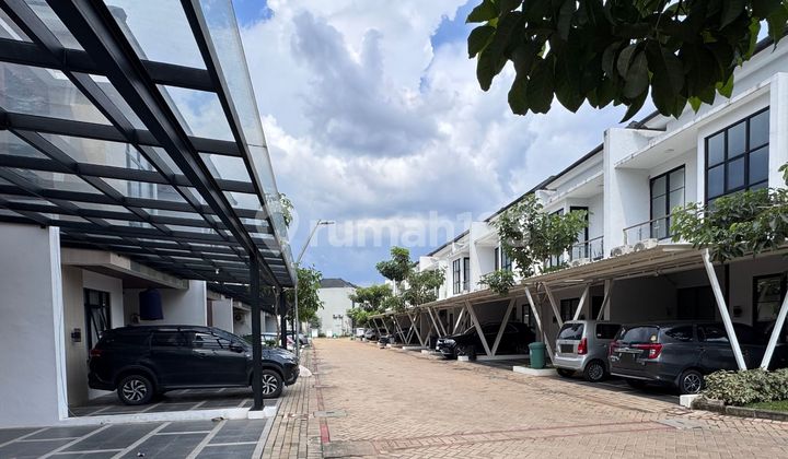 Selling Brand New House in Bintaro 3 Near Train & Toll Road, Price 1.6B Selling Brand New House in Bintaro 3 Near Train & Toll Road, Price 1.6B