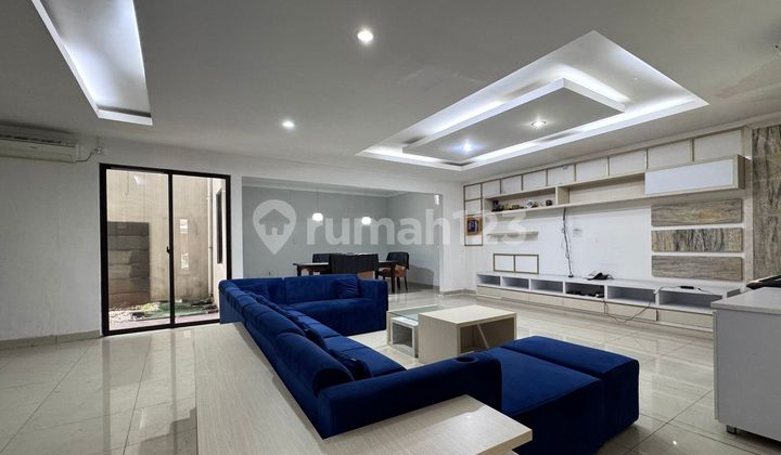 Rumah Mewah Kebayoran - 6+1 Kamar, Semi-Furnished, 370 m² 2