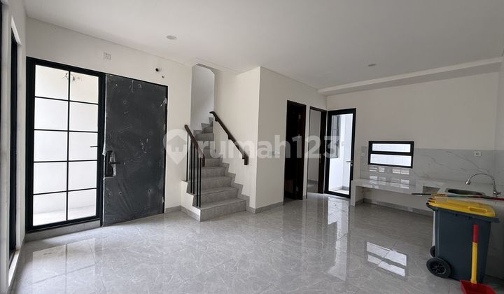 Rumah Sewa Citra Garden Bintaro 3+1 Kamar Stasiun Akses Tol