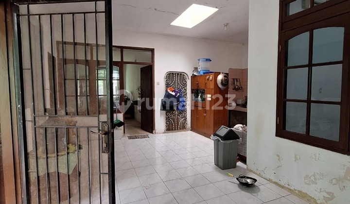 Rumah Hook 305M² Jalan Kaki ke Stasiun Pondok Ranji, Kost, Usaha. SHM 2