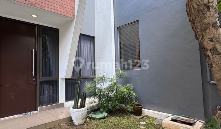 Sewa RUMAH Kebayoran Bintaro Jaya Sektor 7 - Semi Furnished & Siap Huni, 2 Lantai 1
