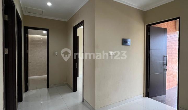 Price Drop! 2-Story Modern House with 4 Bedrooms Ready to Occupy - Discovery Bintaro Jaya Price Drop! 2-Story Modern House with 4 Bedrooms Ready to Occupy - Discovery Bintaro Jaya