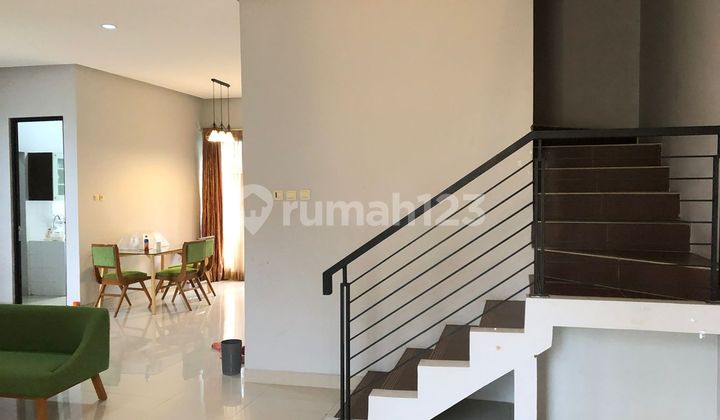 Sewa Rumah 2 Lantai Bintaro Sektor 3 - Stasiun & Sekolah Al-Azhar Sewa Rumah 2 Lantai Bintaro Sektor 3 - Stasiun & Sekolah Al-Azhar