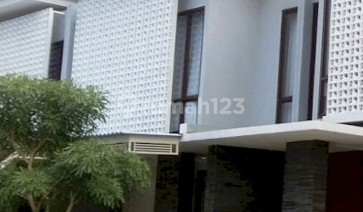 Disewakan Rumah Discovery Residence Bintaro Jaya 4Kt Disewakan Rumah Discovery Residence Bintaro Jaya 4Kt