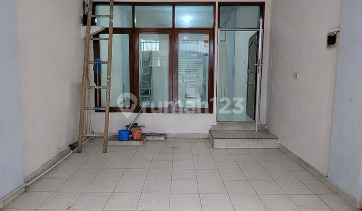 Dijual Ruko Lokasi Strategis di Jelambar Dijual Ruko Lokasi Strategis di Jelambar