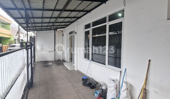 Disewakan Rumah Siap Huni di Area Tomang Jakbar Disewakan Rumah Siap Huni di Area Tomang Jakbar